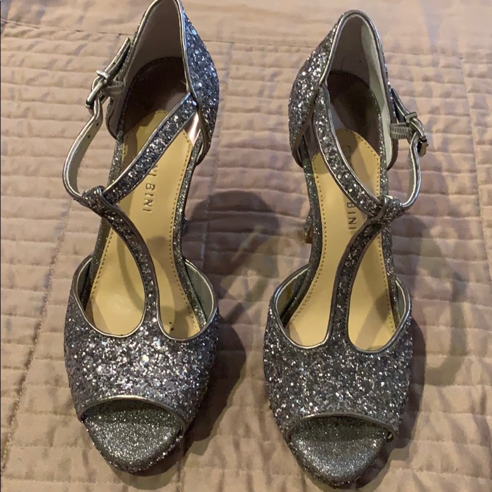 Gianni Bini Silver heels